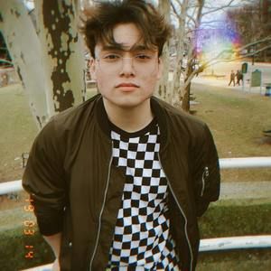 Meet your Posher, Emilio